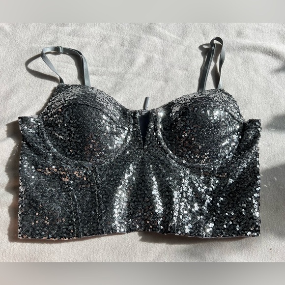 Silver sequin crop top Charlotte Russe - Picture 1 of 3